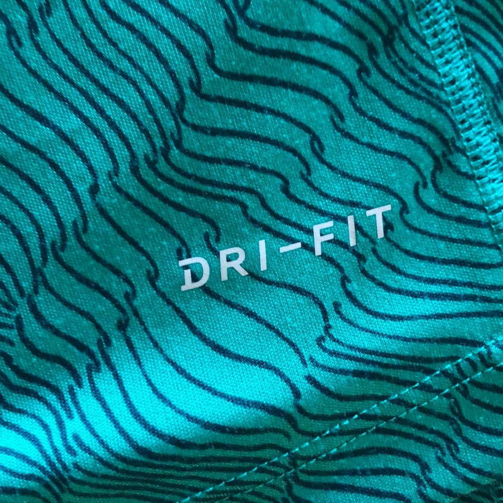 SOLD - Excellent condition Nike running tank! - Picture 6 of 7